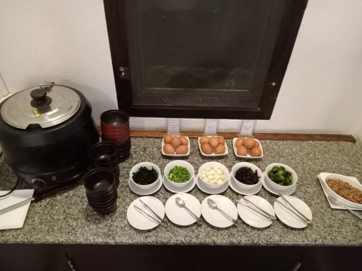 The Park 304 Executive Serviced Apartment Si Maha Phot Екстериор снимка