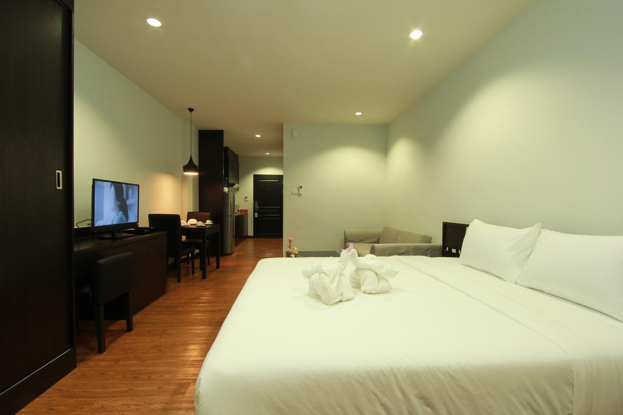 The Park 304 Executive Serviced Apartment Si Maha Phot Екстериор снимка